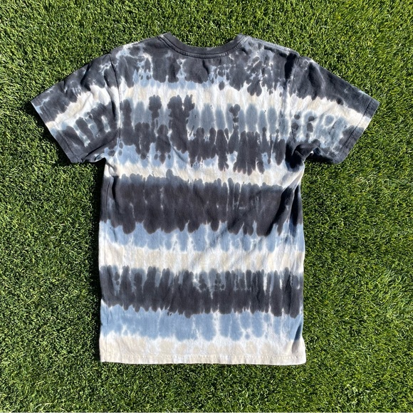 Rip Curl Wet Suits Accordion style tie dye blue and white t-shirt Size Small - Picture 4 of 6